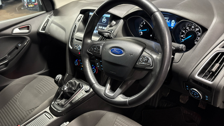 Ford Focus 1.0 EcoBoost 125 Titanium 5dr Petrol Hatchback